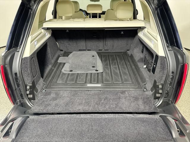 Photo of 2023 BLACK Land Rover Range Rover