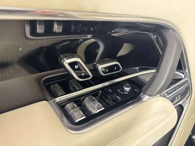 Photo of 2023 BLACK Land Rover Range Rover