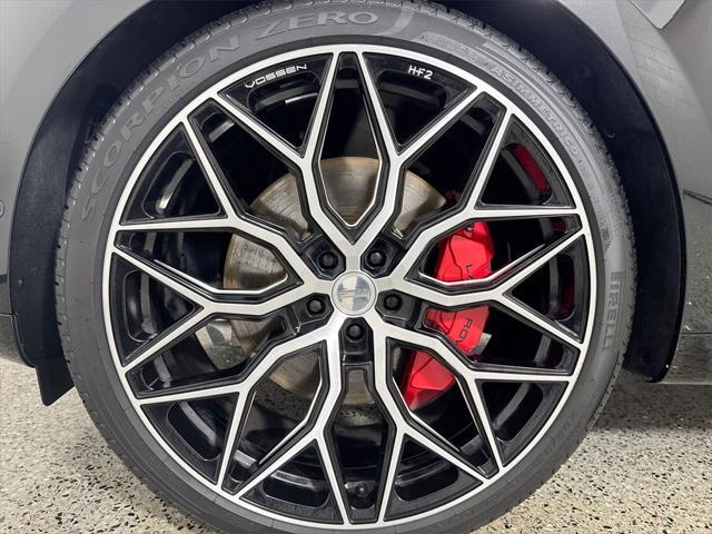 Photo of 2023 BLACK Land Rover Range Rover
