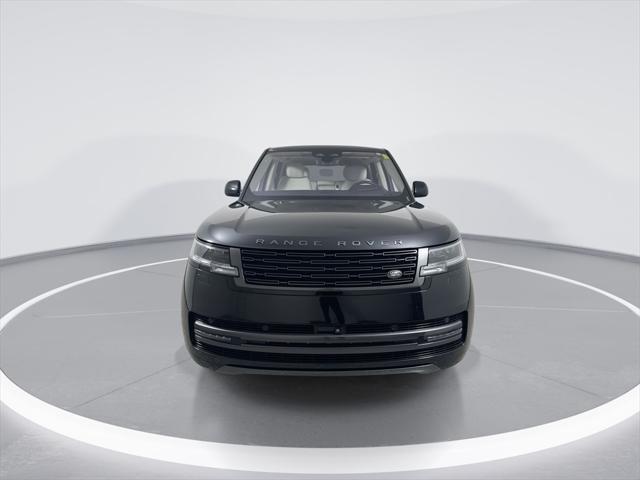 Photo of 2023 BLACK Land Rover Range Rover