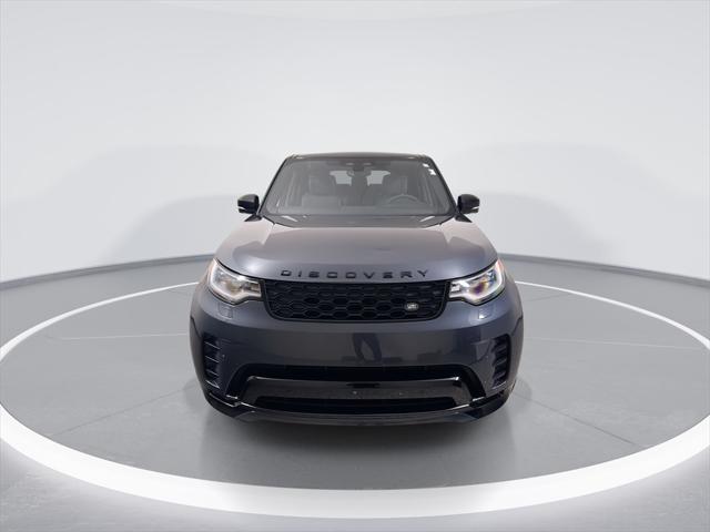Photo of 2024 Varesine Blue Metallic Land Rover Discovery