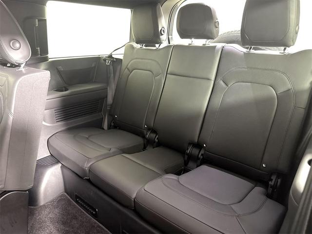 Photo of 2024 GREY Land Rover Defender