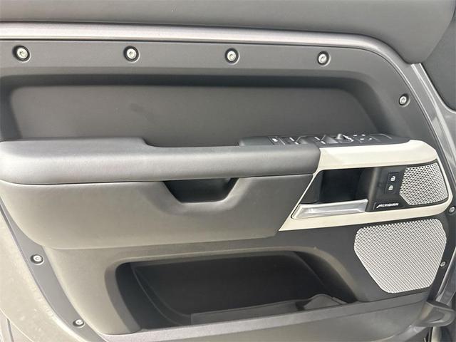 Photo of 2024 GREY Land Rover Defender