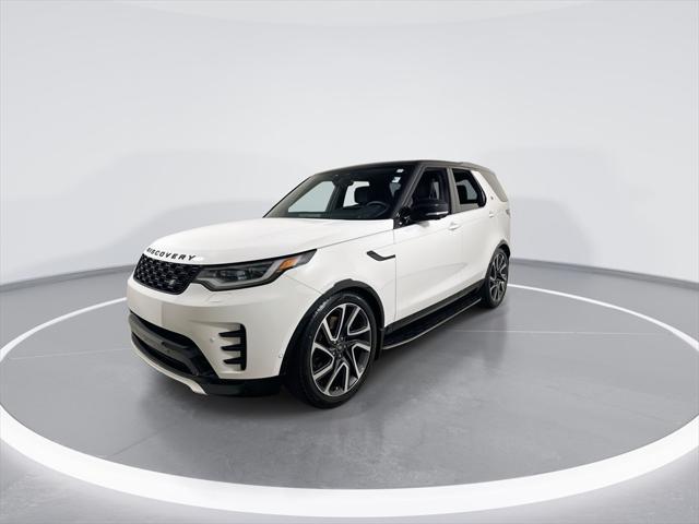 Photo of 2024 Fuji White Land Rover Discovery