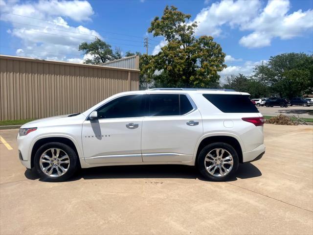 Photo of 2018 Iridescent Pearl Tricoat Chevrolet Traverse
