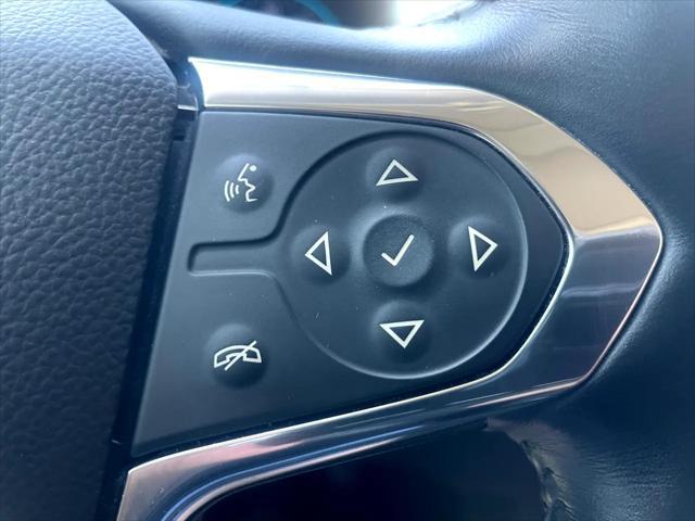 Photo of 2018 Iridescent Pearl Tricoat Chevrolet Traverse