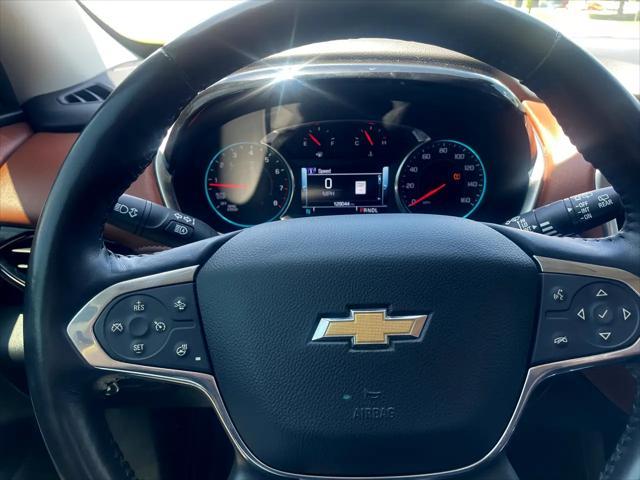 Photo of 2018 Iridescent Pearl Tricoat Chevrolet Traverse