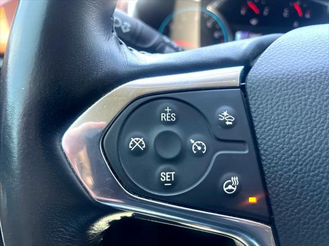 Photo of 2018 Iridescent Pearl Tricoat Chevrolet Traverse