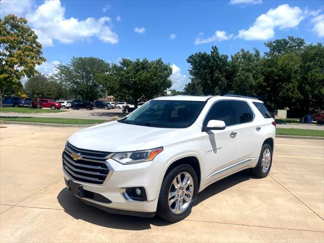 Photo of 2018 Iridescent Pearl Tricoat Chevrolet Traverse