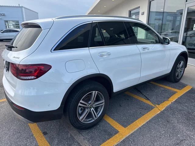 Photo of 2022 White Mercedes-Benz GLC 300