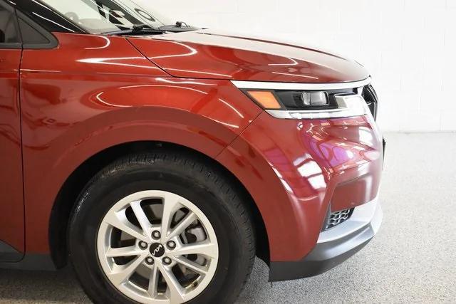 Photo of 2024 Flare Red Kia Carnival