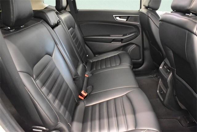 Photo of 2023 Oxford White Ford Edge