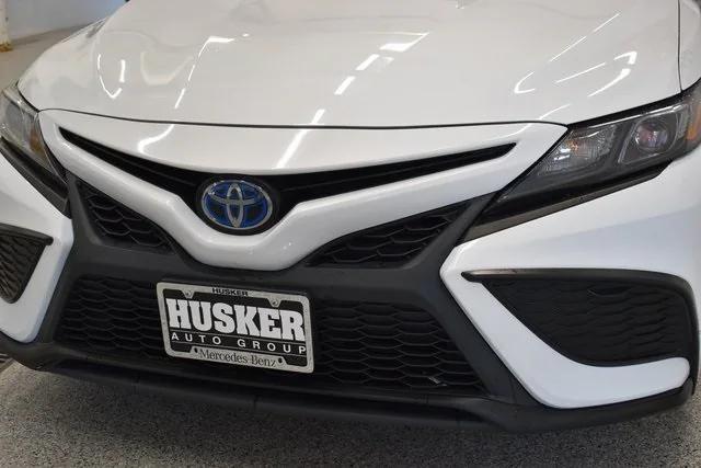 Photo of 2022 White Toyota Camry