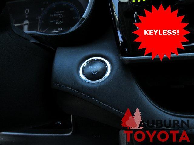 Photo of 2023 Magnetic Gray Metallic Toyota Highlander Hybrid