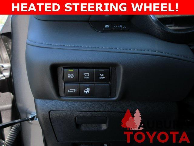 Photo of 2023 Magnetic Gray Metallic Toyota Highlander Hybrid