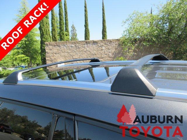 Photo of 2023 Magnetic Gray Metallic Toyota Highlander Hybrid
