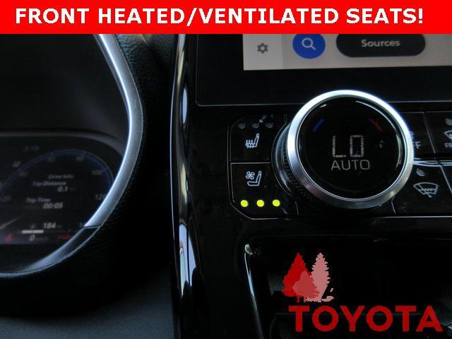 Photo of 2023 Magnetic Gray Metallic Toyota Highlander Hybrid