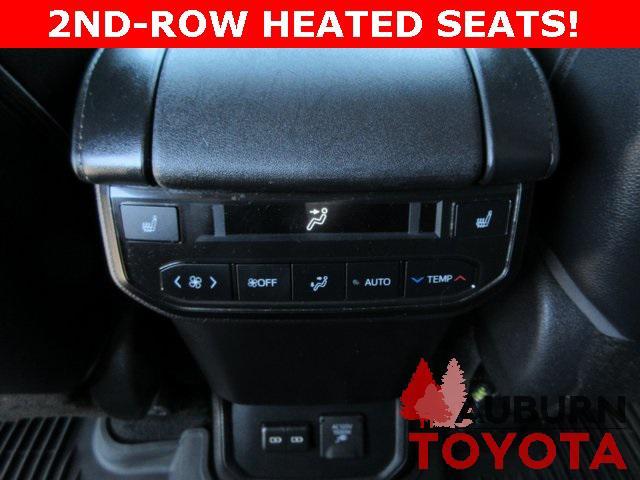 Photo of 2023 Magnetic Gray Metallic Toyota Highlander Hybrid
