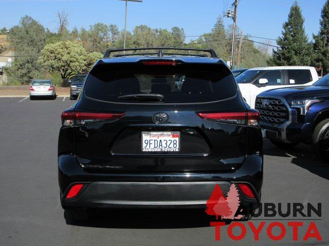 Photo of 2023 Magnetic Gray Metallic Toyota Highlander