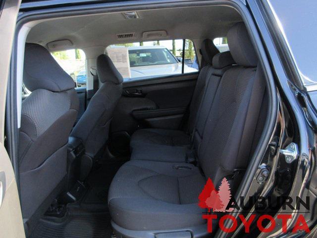 Photo of 2023 Magnetic Gray Metallic Toyota Highlander