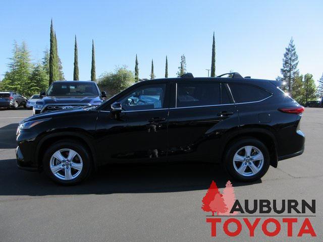 Photo of 2023 Magnetic Gray Metallic Toyota Highlander