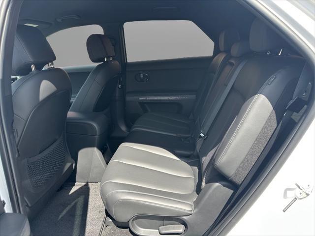 Photo of 2025 Atlas White Hyundai IONIQ 5
