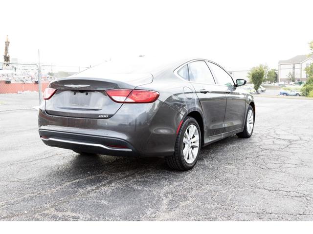 Photo of 2015 Granite Crystal Metallic Clearcoat Chrysler 200