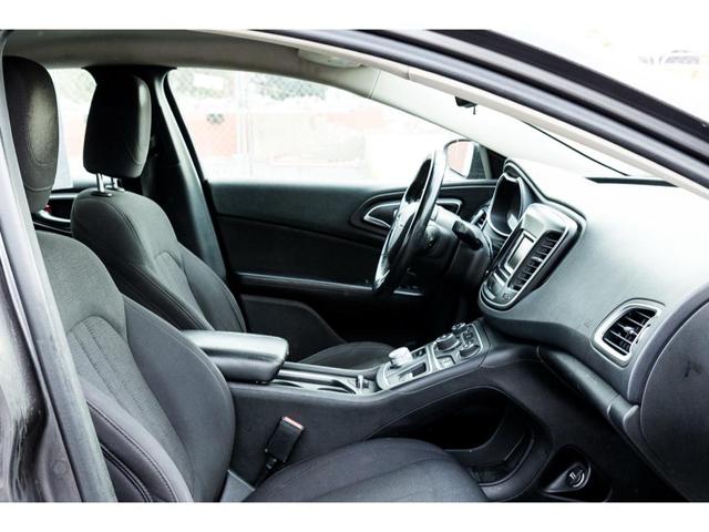 Photo of 2015 Granite Crystal Metallic Clearcoat Chrysler 200