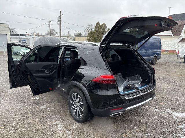 Photo of 2025 Obsidian Black Metallic Mercedes-Benz GLE 450