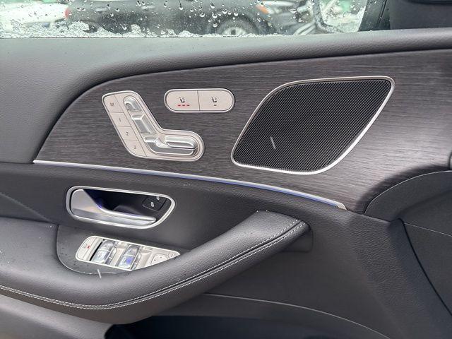 Photo of 2025 Obsidian Black Metallic Mercedes-Benz GLE 450