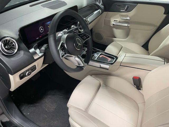 Photo of 2025 Midnight Black Mercedes-Benz GLB 250