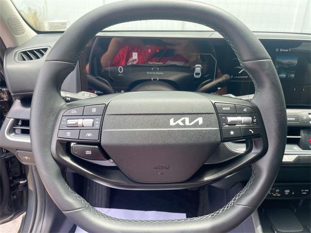 Photo of 2025 Interstellar Gray Kia K4