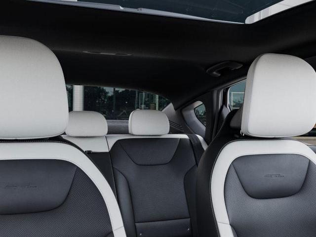 Photo of 2025 Aurora Black Kia K4