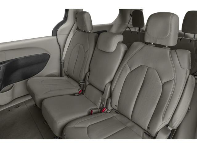 Photo of 2020 Granite Crystal Metallic Clearcoat Chrysler Pacifica