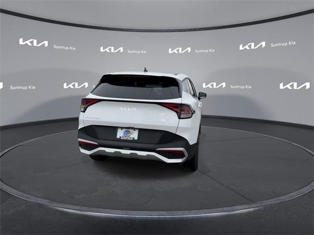 Photo of 2025 Glacial White Pearl Kia Sportage