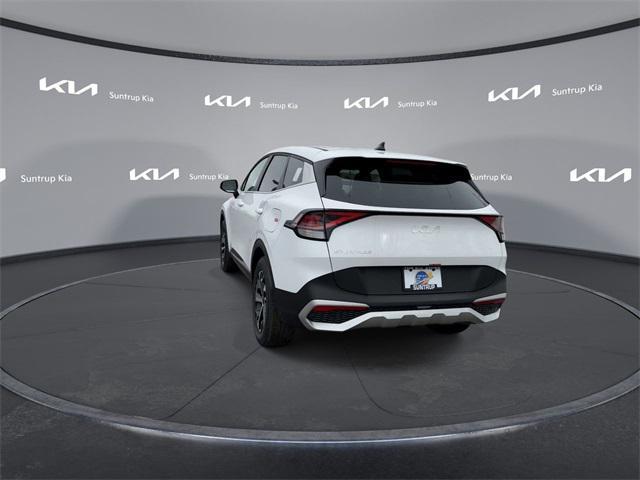 Photo of 2025 Glacial White Pearl Kia Sportage
