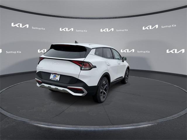 Photo of 2025 Glacial White Pearl Kia Sportage