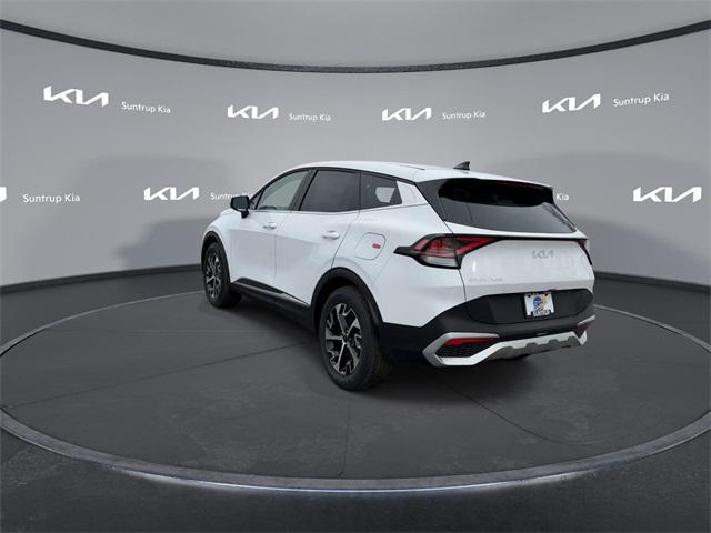 Photo of 2025 Glacial White Pearl Kia Sportage