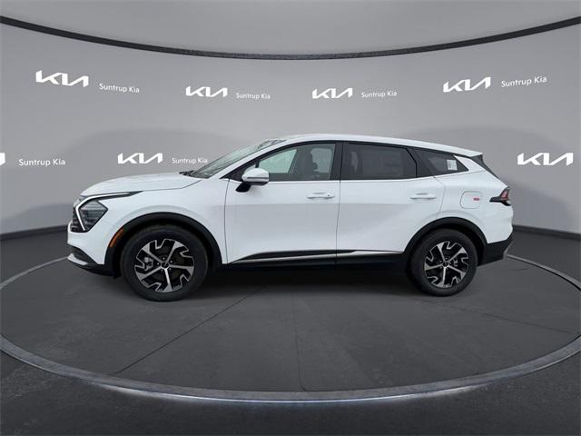 Photo of 2025 Glacial White Pearl Kia Sportage