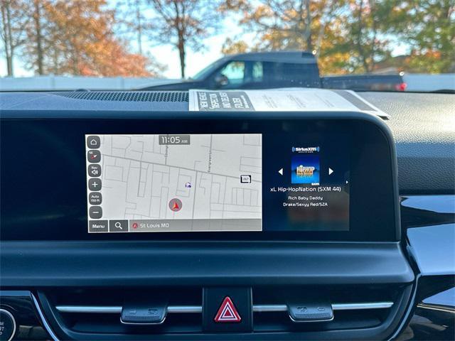 Photo of 2024 Dark Ocean Blue/White Roof Kia Seltos