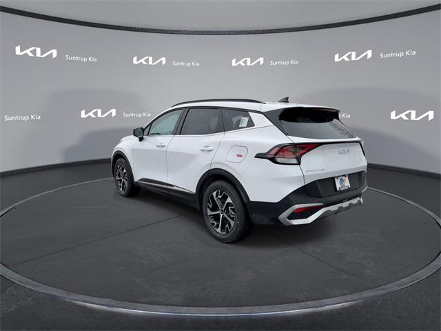 Photo of 2025 Glacial White Pearl Kia Sportage