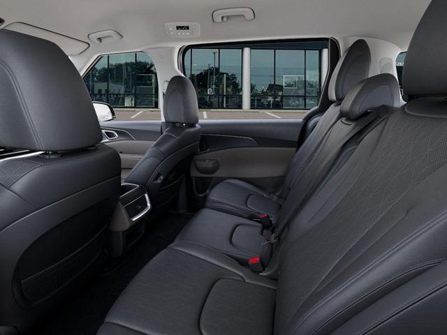 Photo of 2026 Blue Kia Carnival Hybrid