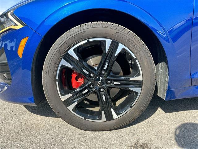 Photo of 2022 Sapphire Blue Kia K5