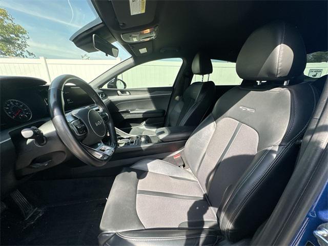 Photo of 2022 Sapphire Blue Kia K5