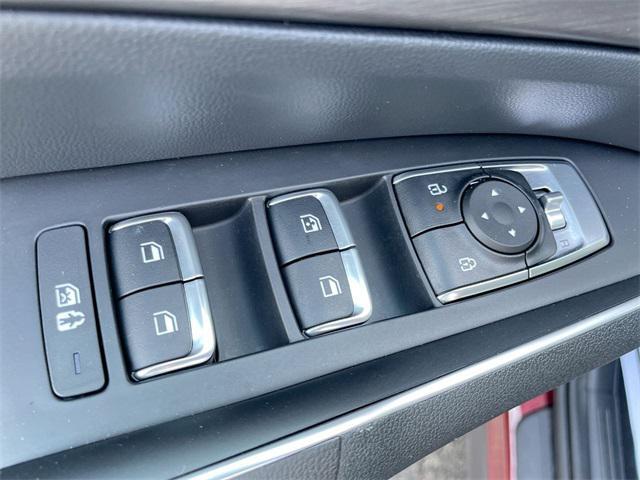 Photo of 2024 Dawning Red Kia Sorento