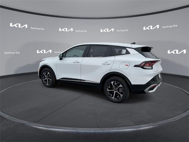 Photo of 2025 Glacial White Pearl Kia Sportage