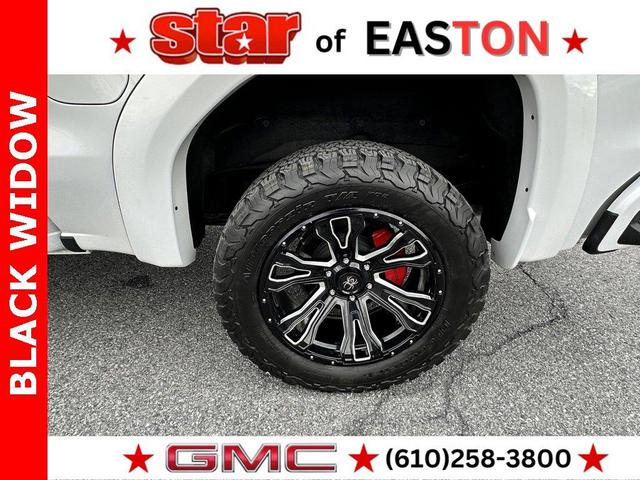 Photo of 2023 White GMC Sierra 1500