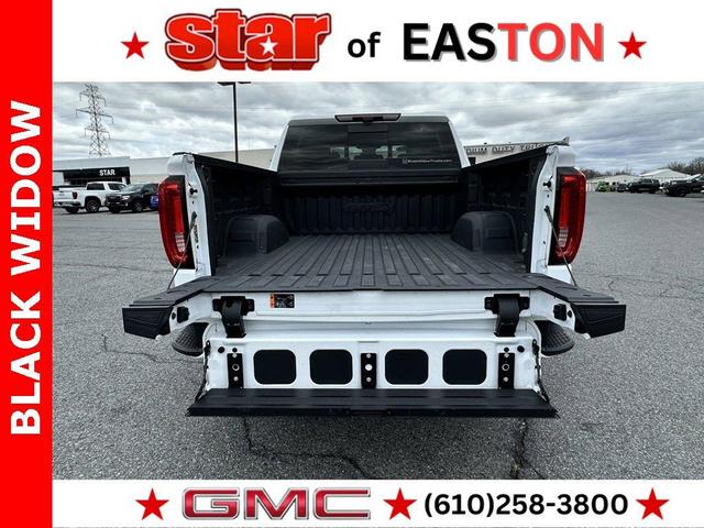Photo of 2023 White GMC Sierra 1500