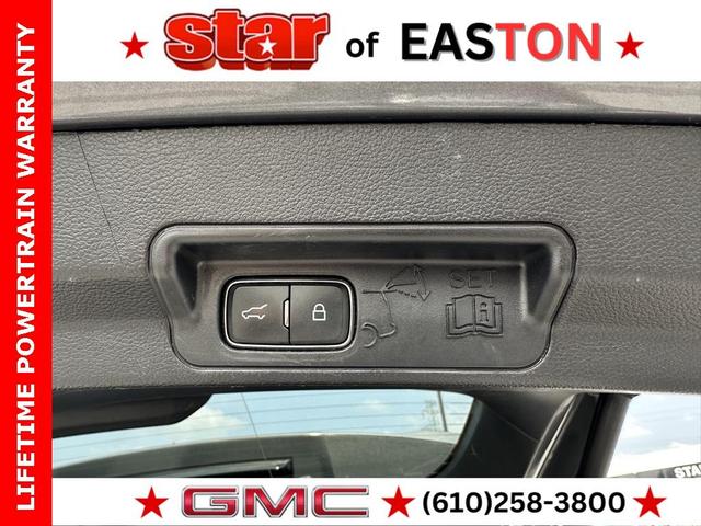 Photo of 2022 Gray Ford Explorer