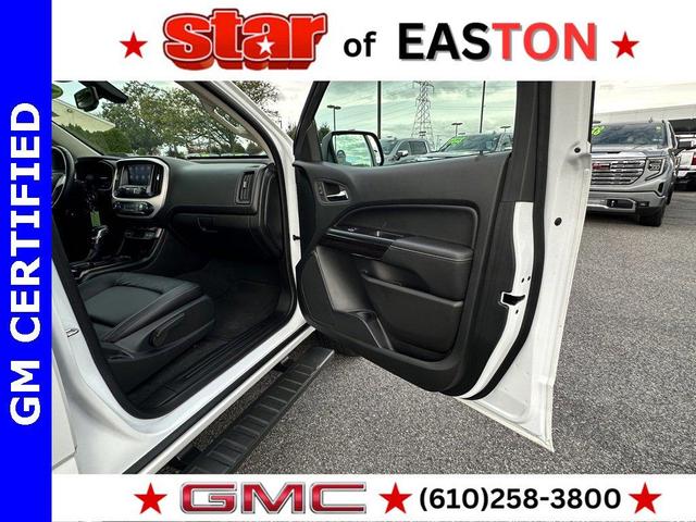 Photo of 2022 White GMC Canyon